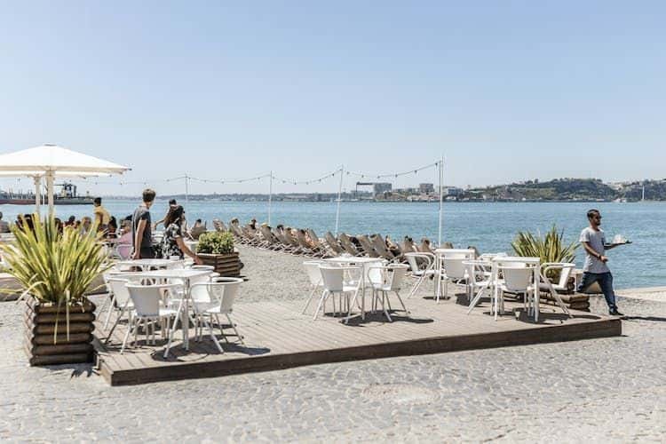 Private and personalized Lisbon food tour with a local guide2