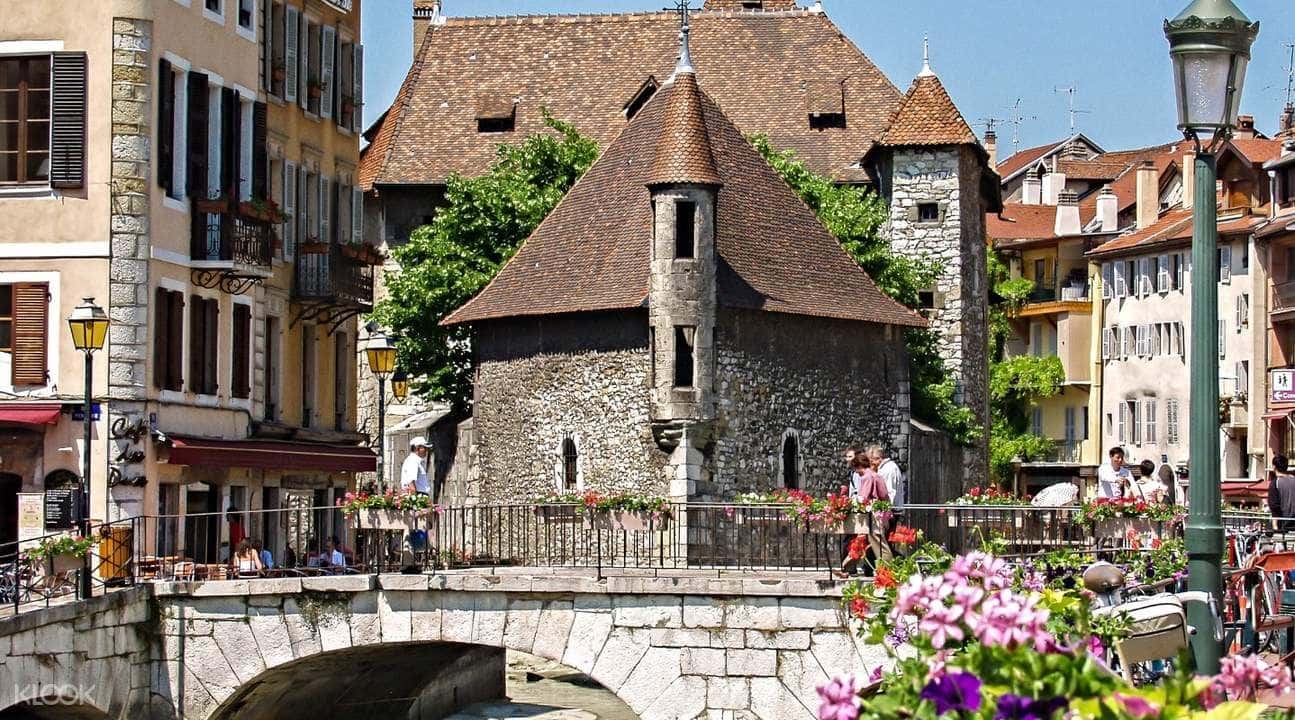 Annecy Half Day Tour from Geneva4