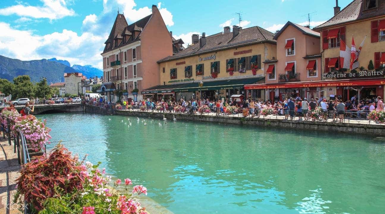 Annecy Half Day Tour from Geneva1