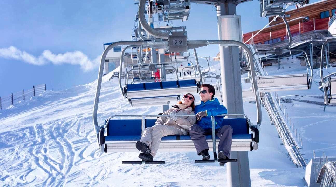 Glacier 3000 and Montreux Day Tour from Lausanne2