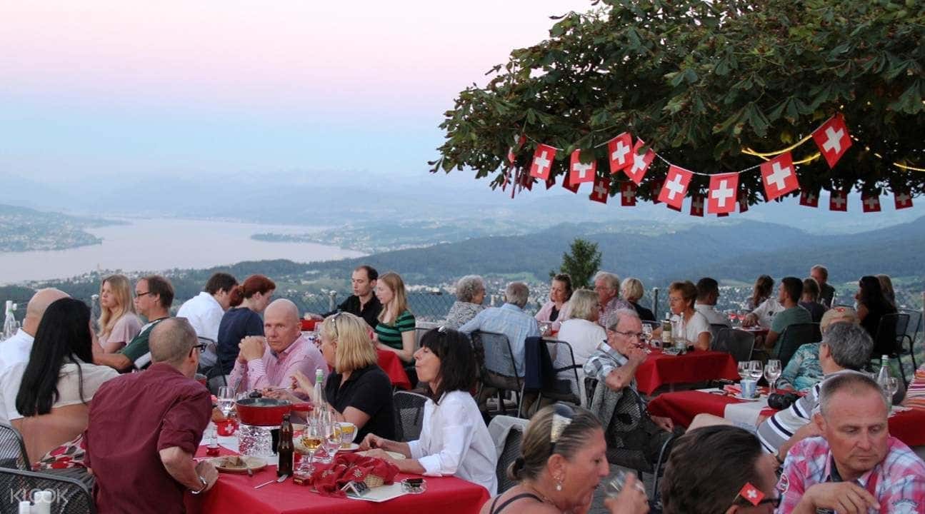Sunset Tour and Cheese Fondue Dinner in Zürich3