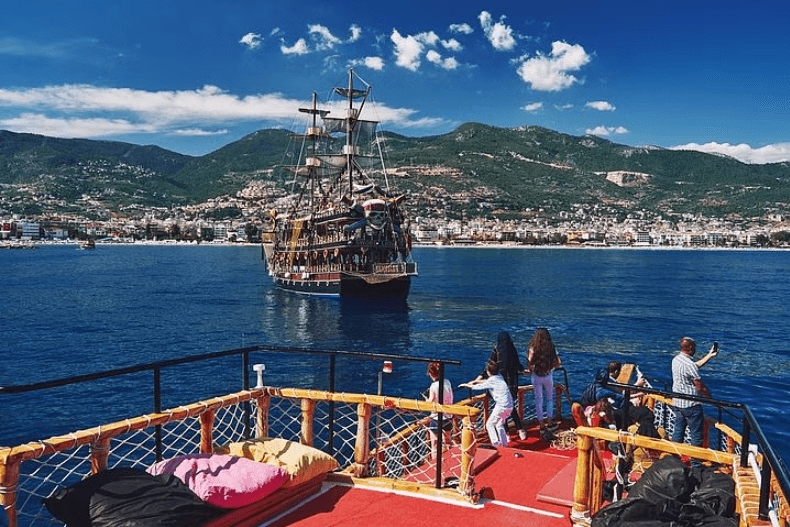 Pirate Boat Trip in Alanya with Lunch2