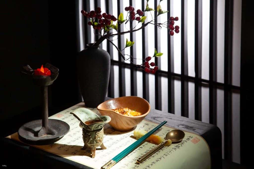 ชมเมืองเฉิงตู ประเทศจีน ‧การแสดงอาหารธีมวัฒนธรรมฮั่น ‧Shuyanfu |อาหารกลางวัน/อาหารเย็น |ชุดของที่ระลึกการเดินทางฟรี (ตุ๊กตาแพนด้า + ชา Dahongpao + เหรียญนำโชค)4