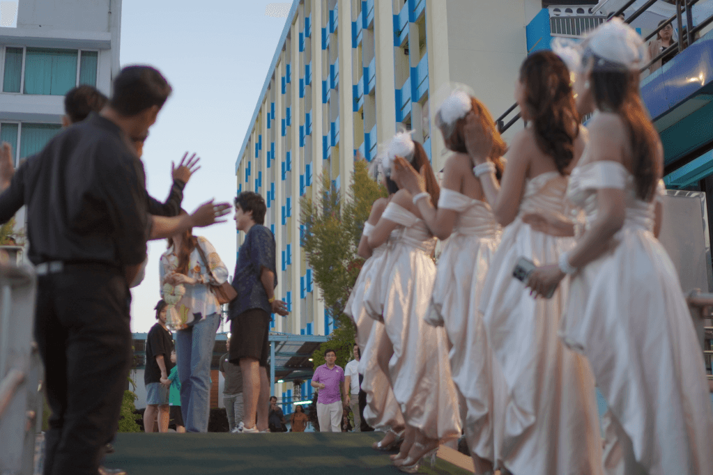 แพ็กเกจล่องเรือดินเนอร์ Riverside Carnival Cruise บนแม่น้ำเจ้าพระยา2