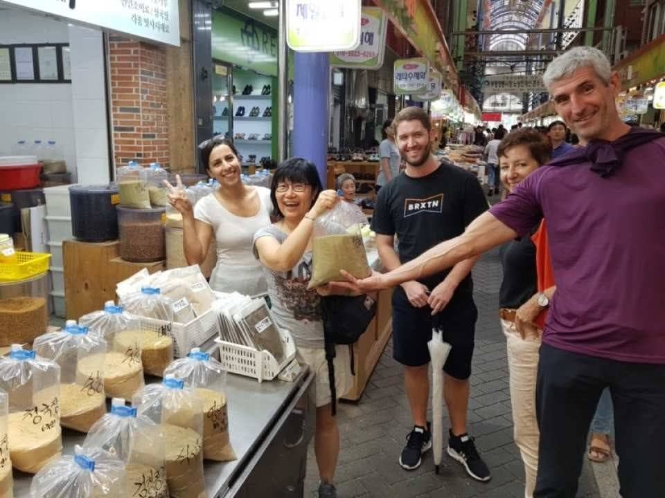 ทัวร์ชิมสตรีทฟู้ดและตลาดปลาปูซาน กับเชฟท้องถิ่นชาวเกาหลี (กลุ่มเล็ก) ทริปเที่ยว และเดย์ทริป