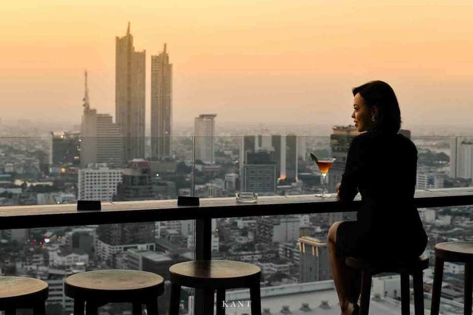 ห้องอาหารและรูฟท็อปไวน์บาร์ สการ์เล็ต (Scarlett) ที่โรงแรมพูลแมน กรุงเทพฯ จี4