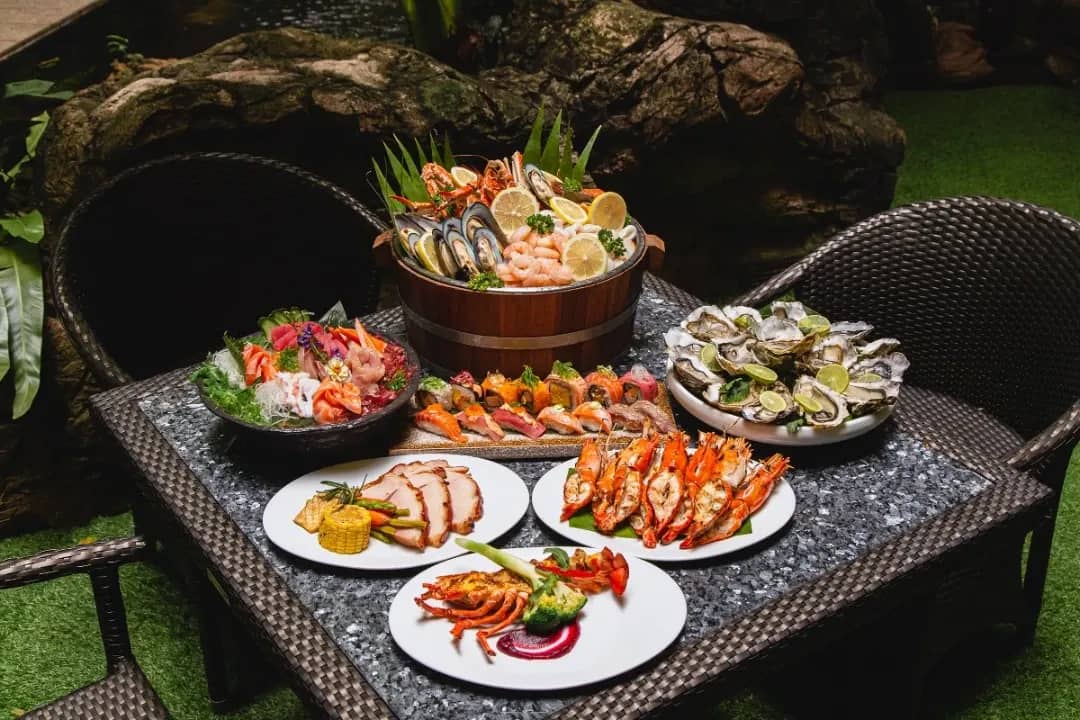 International Buffet at Romsai, Banyan Tree Bangkok