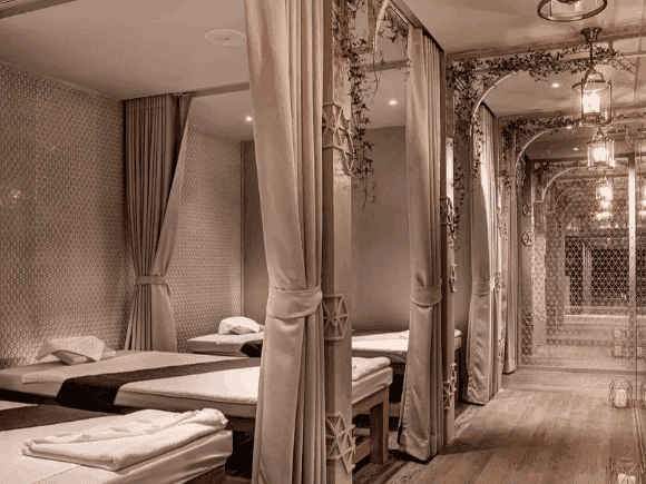 De Rest Spa & Thai Massage at Maneeya Center in Bangkok2