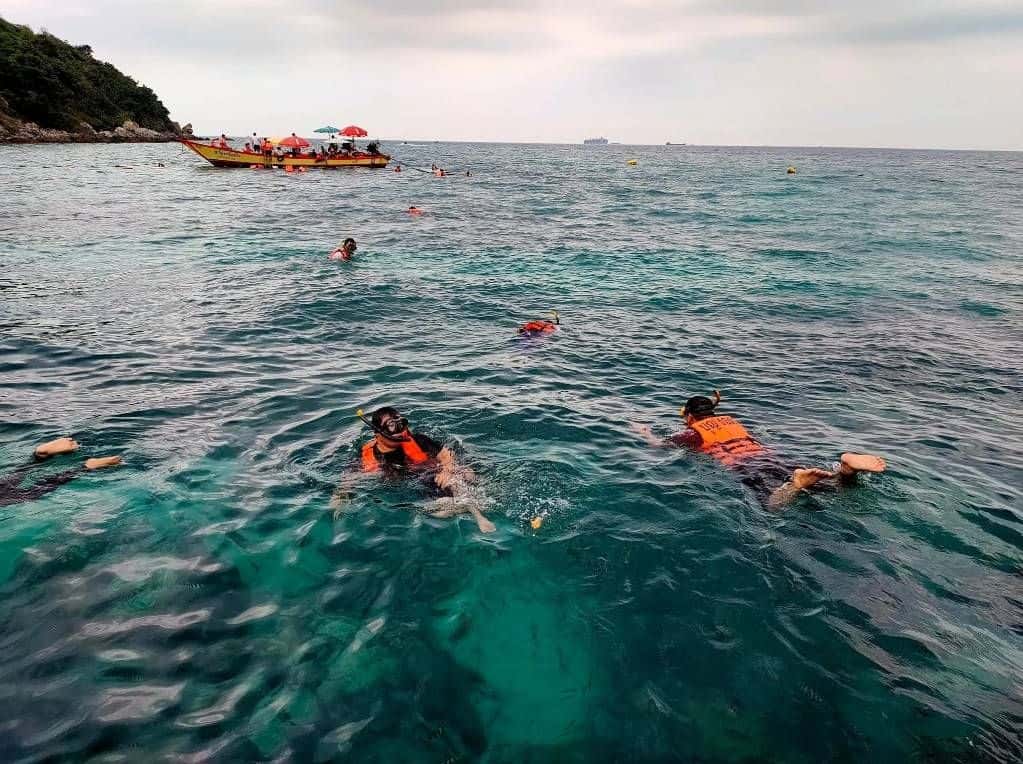 Koh Larn Speedboat Tour: Coral Island & Water Activities (Professional Guide) Trips and Day Trips3