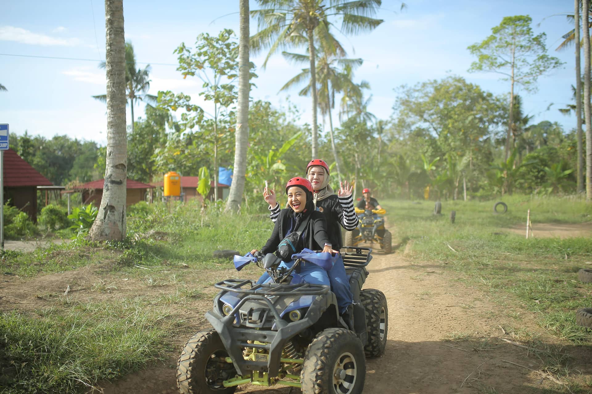 Capas Adventureland for Domestic