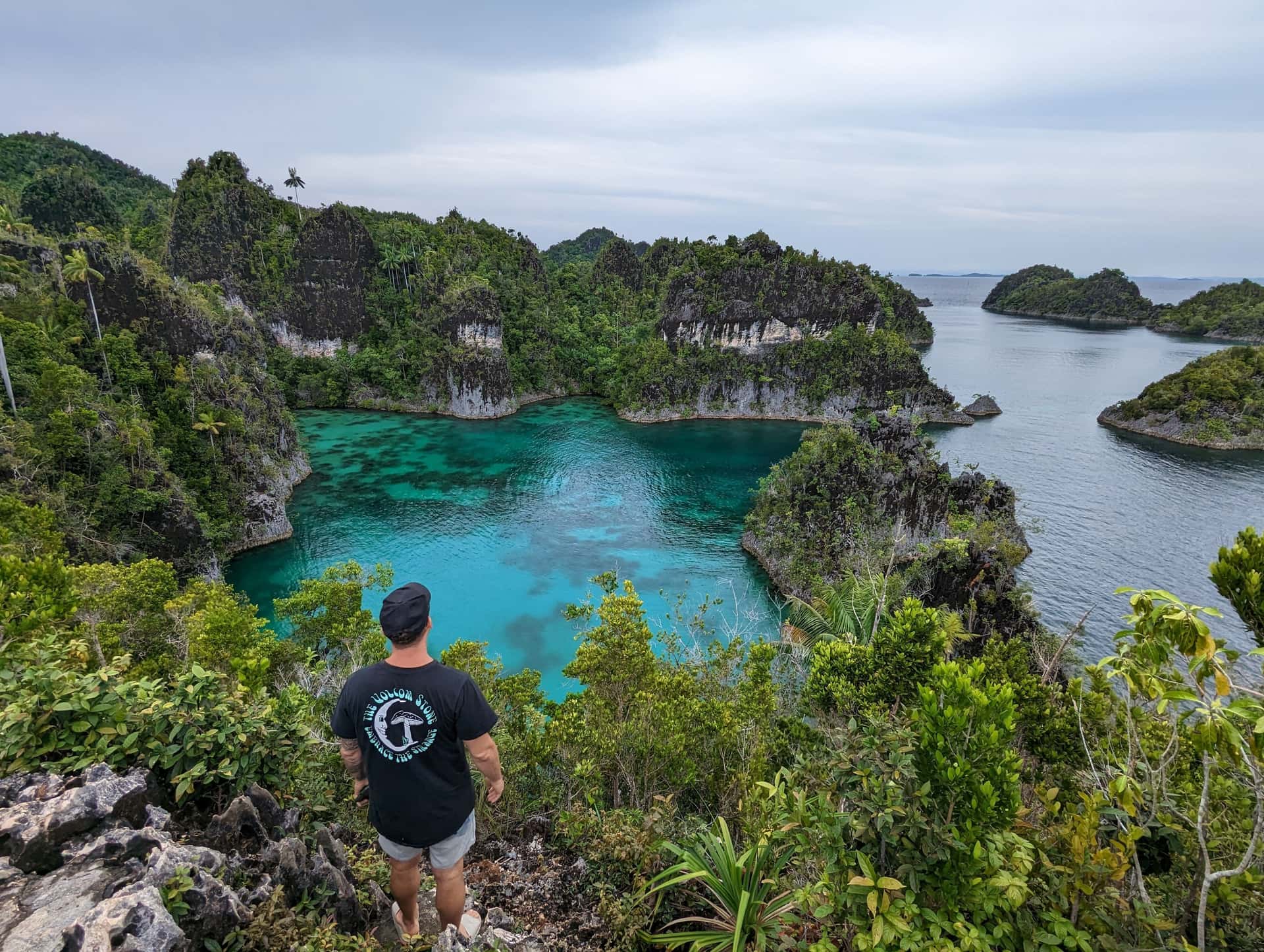 Explore Raja Ampat 7 days2