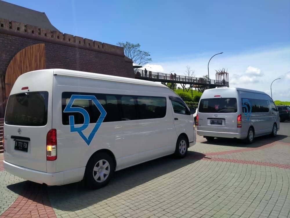 HiAce Rent Full Day (Jakarta to Central Java Area)3