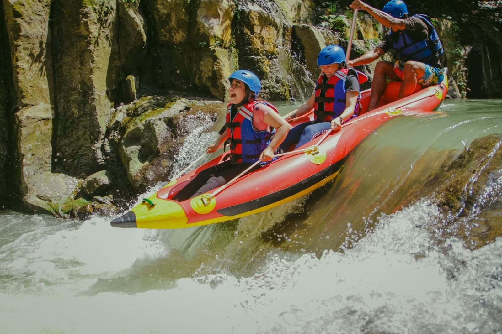การพายเรือคายัคโดยไม่รวมการขนส่ง3