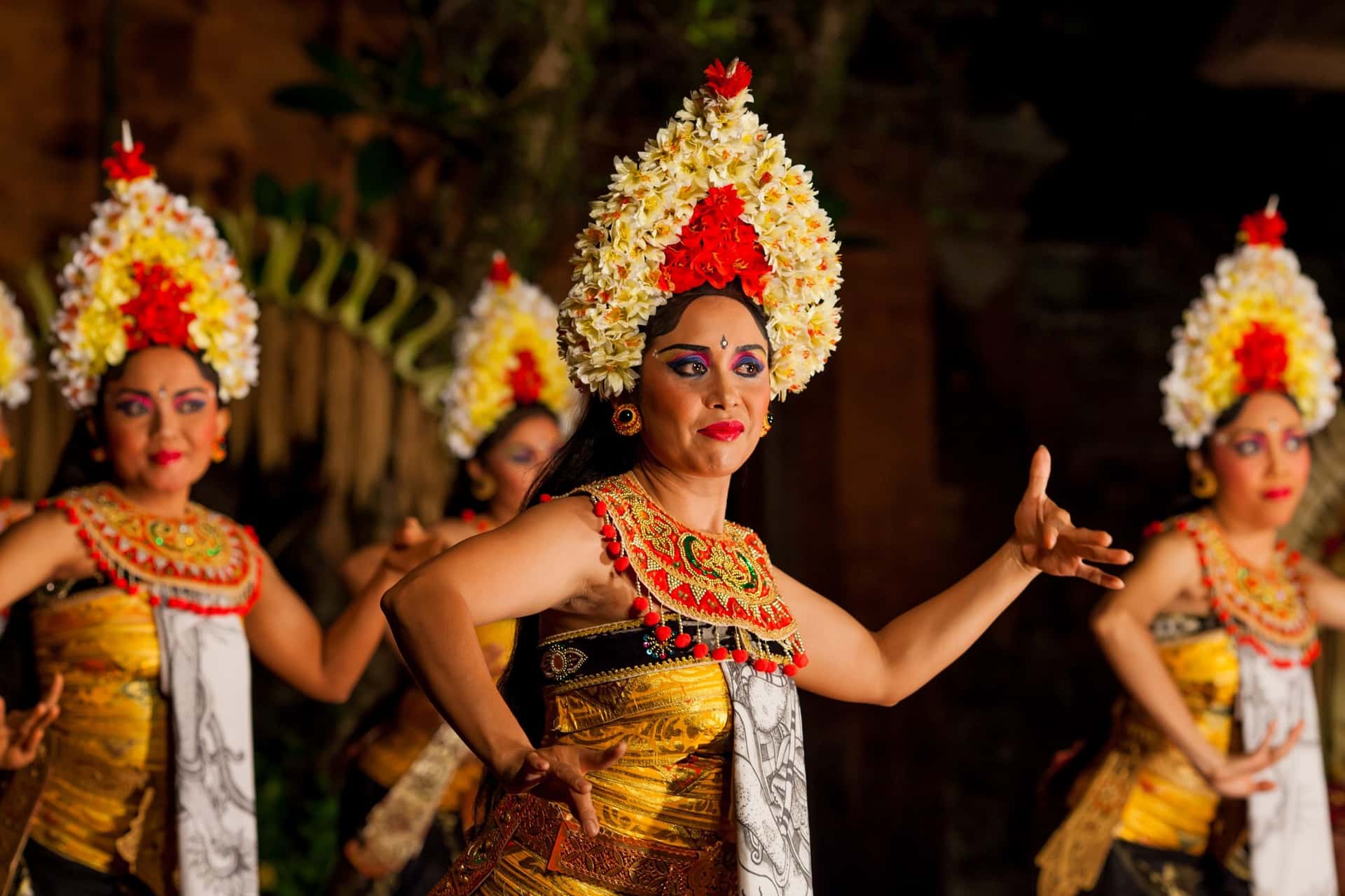 Legong Dance Show Tickets at Ubud Palace Bali2