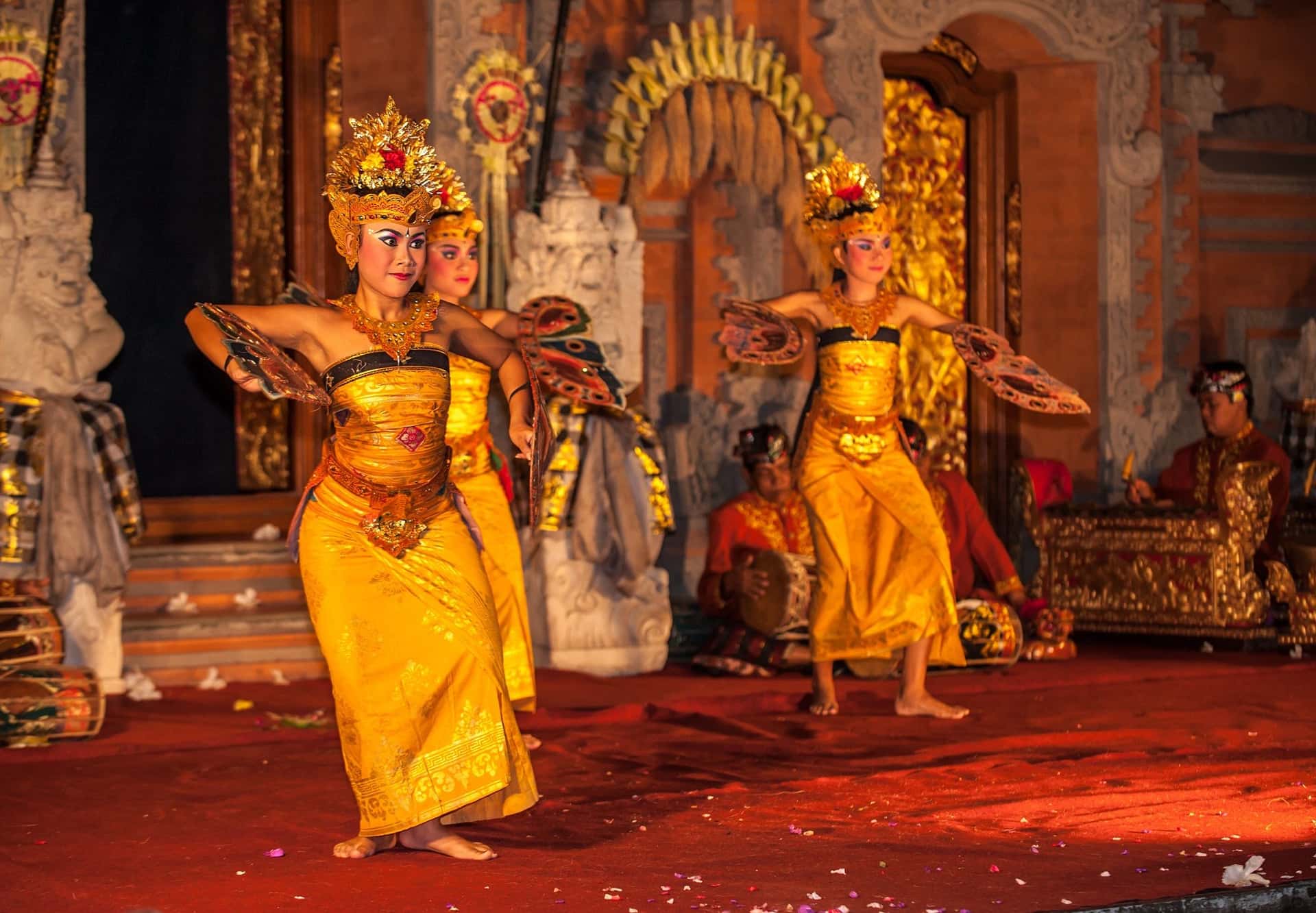 Legong Dance Show Tickets at Ubud Palace Bali1