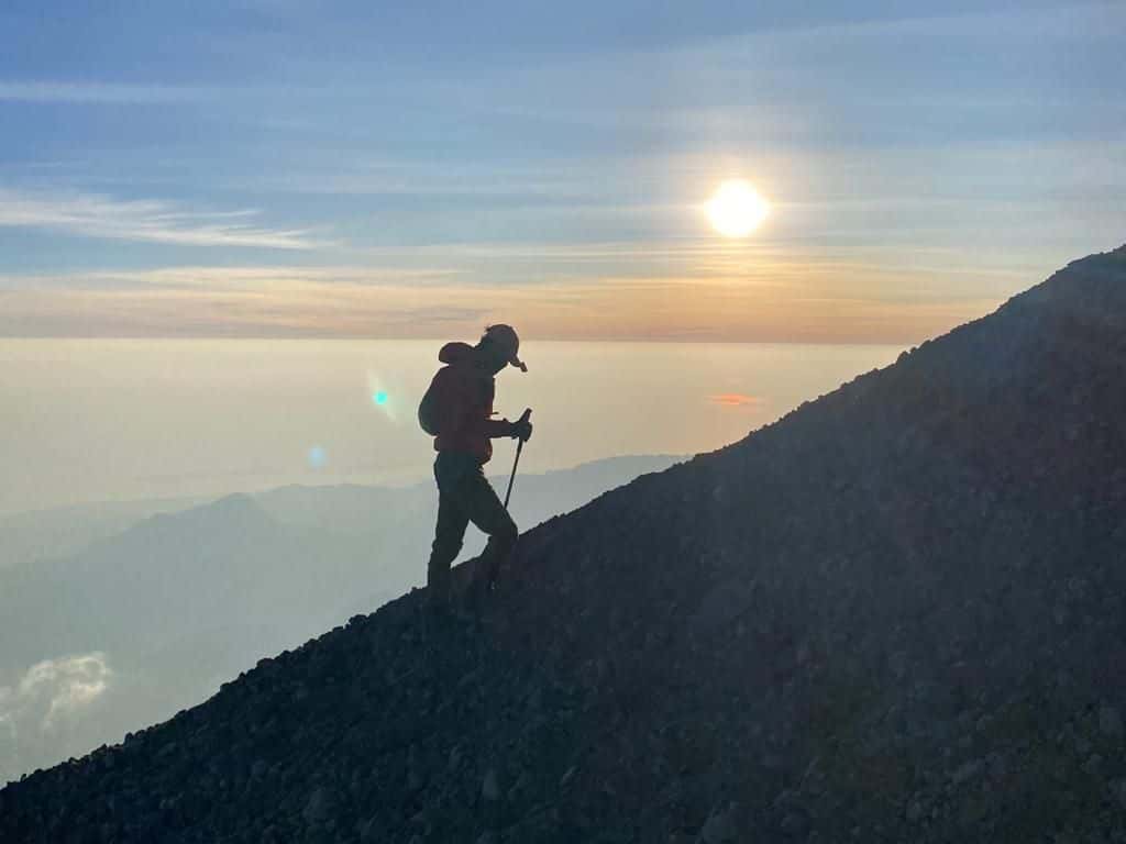 Private Rinjani Trekking To The Summit! 3 Days 2 Nights3