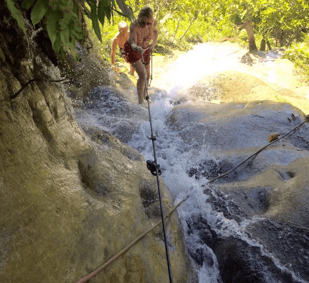 Climb Unique Sticky Waterfall in Chiang Mai3