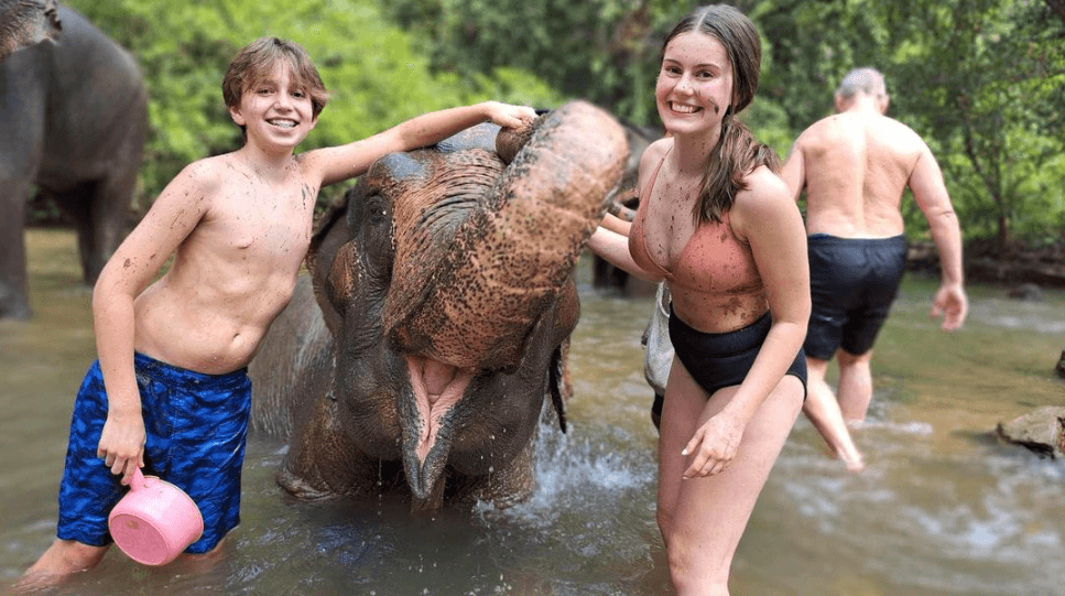Hug Elephant Sanctuary Chiangmai1