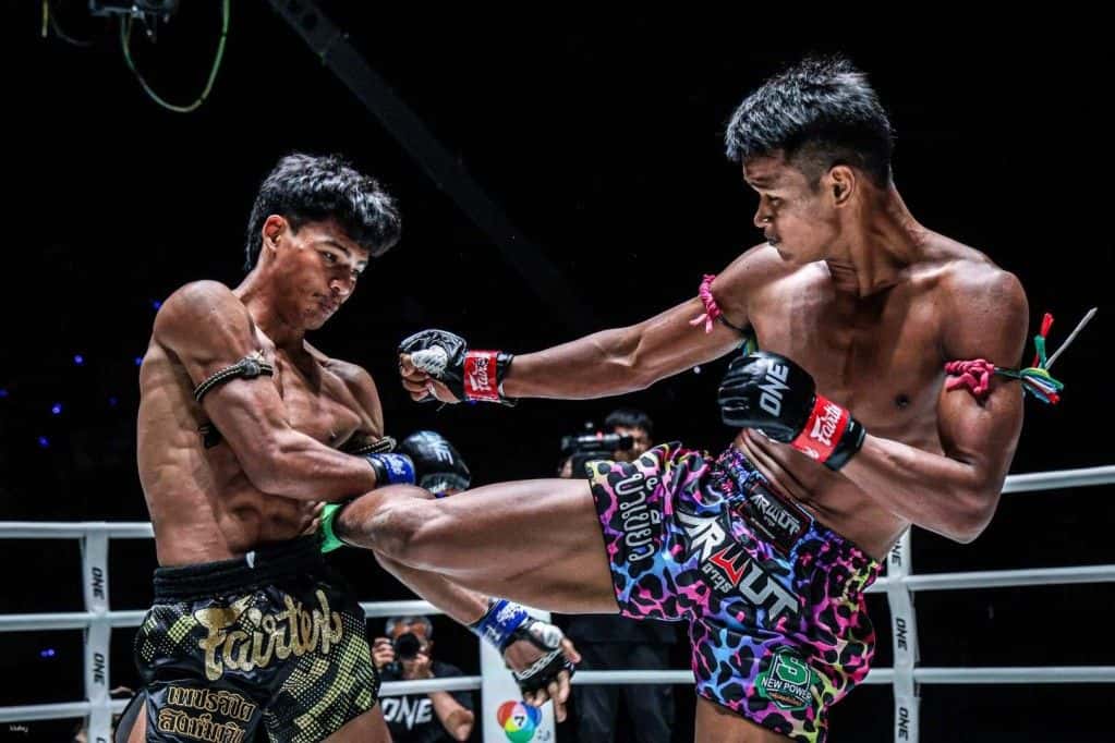 บัตรเข้าชมวันแชมเปียนชิพมวยไทยคืนวันศุกร์ที่วันลุมพินี (ONE Lumpinee x ONE Championship)1