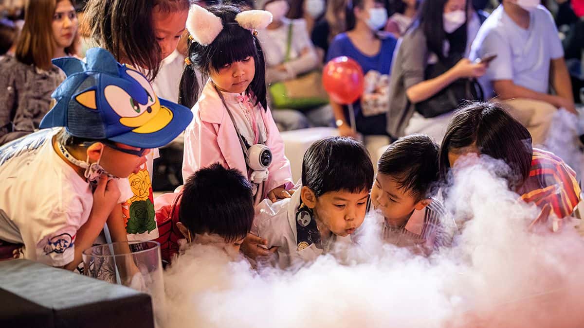 WOW Park Science Show2