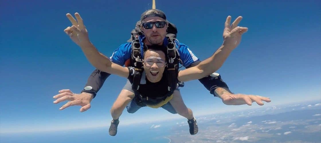 Cairns Tandem Skydive up to 14,000ft - Self Drive