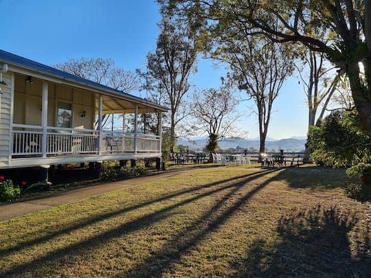 ทัวร์เต็มวันและสัมผัสประสบการณ์การรับประทานอาหารผ่าน Scenic Rim ที่สวยงามตระการตา