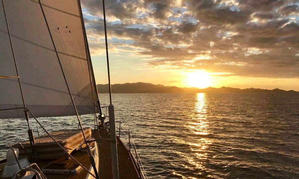 Sip & Sail Sunset Cruise
