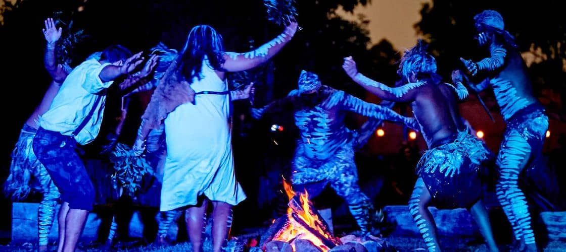 Spirits of the Red Sand Evening Theatre Show and Dinner Experience
