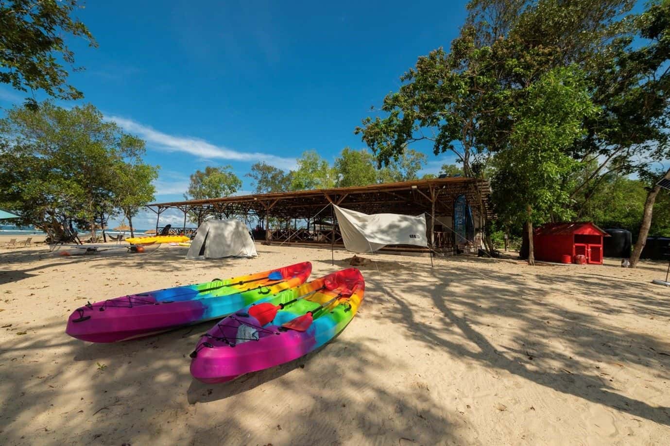 Art, Waves, and Relaxation Full Day Escape to Borneo Summer Bay Tour in Kota Kinabalu2