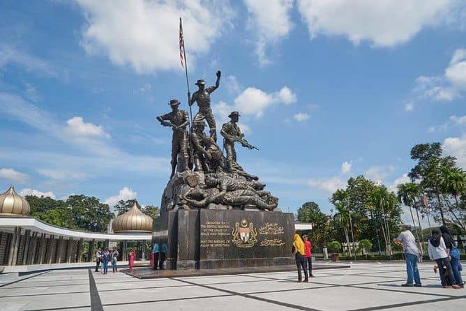 From Singapore: Day Trip to Kuala Lumpur & Malacca with Personal Chauffeur