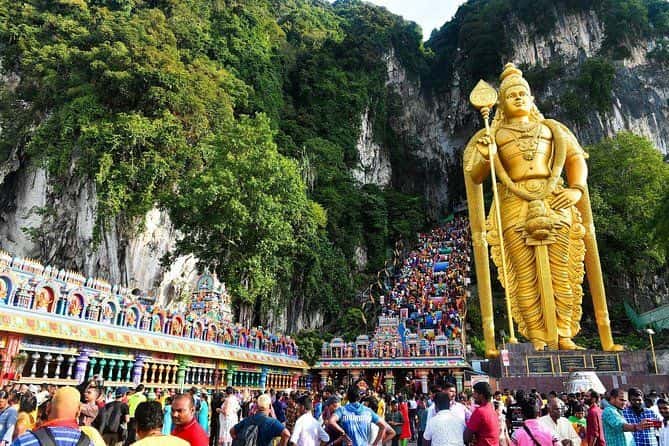 Private Tour: Kuala Lumpur with Petronas Twin Towers Observation Deck and Batu Caves3