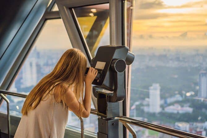 ข้ามคิว: ตั๋ว Petronas Twin Tower และ KL Tower พร้อมบริการรับส่งจากโรงแรมไปกลับ - 4 ชั่วโมง