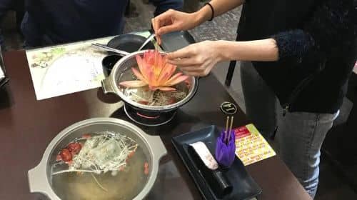 3-hour Vegetarian Private Walking Tour - Songshan distric & taste lotus hot pot