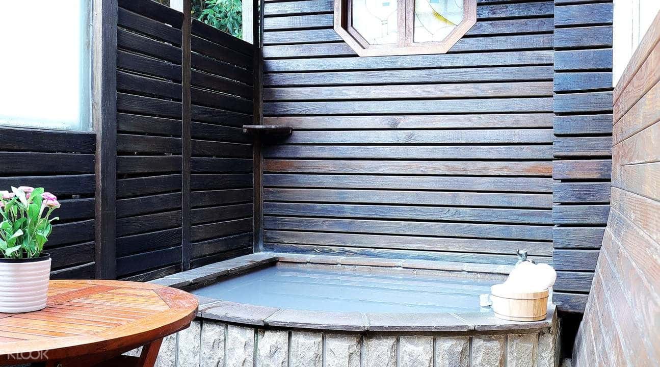 ประสบการณ์น้ำพุร้อนในเบ๋อตู้ที่โรงแรม Phoenix Pavilion Hot Spring ในไทเป1