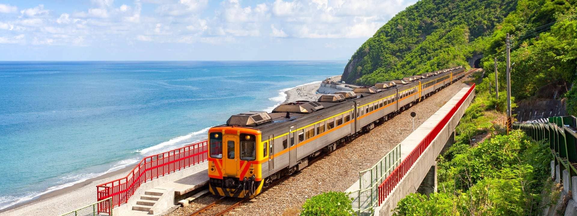 Duoliang Station & Huayuan Bay Half Day Guided Tour