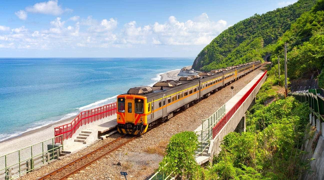 Duoliang Station & Huayuan Bay Half Day Guided Tour1
