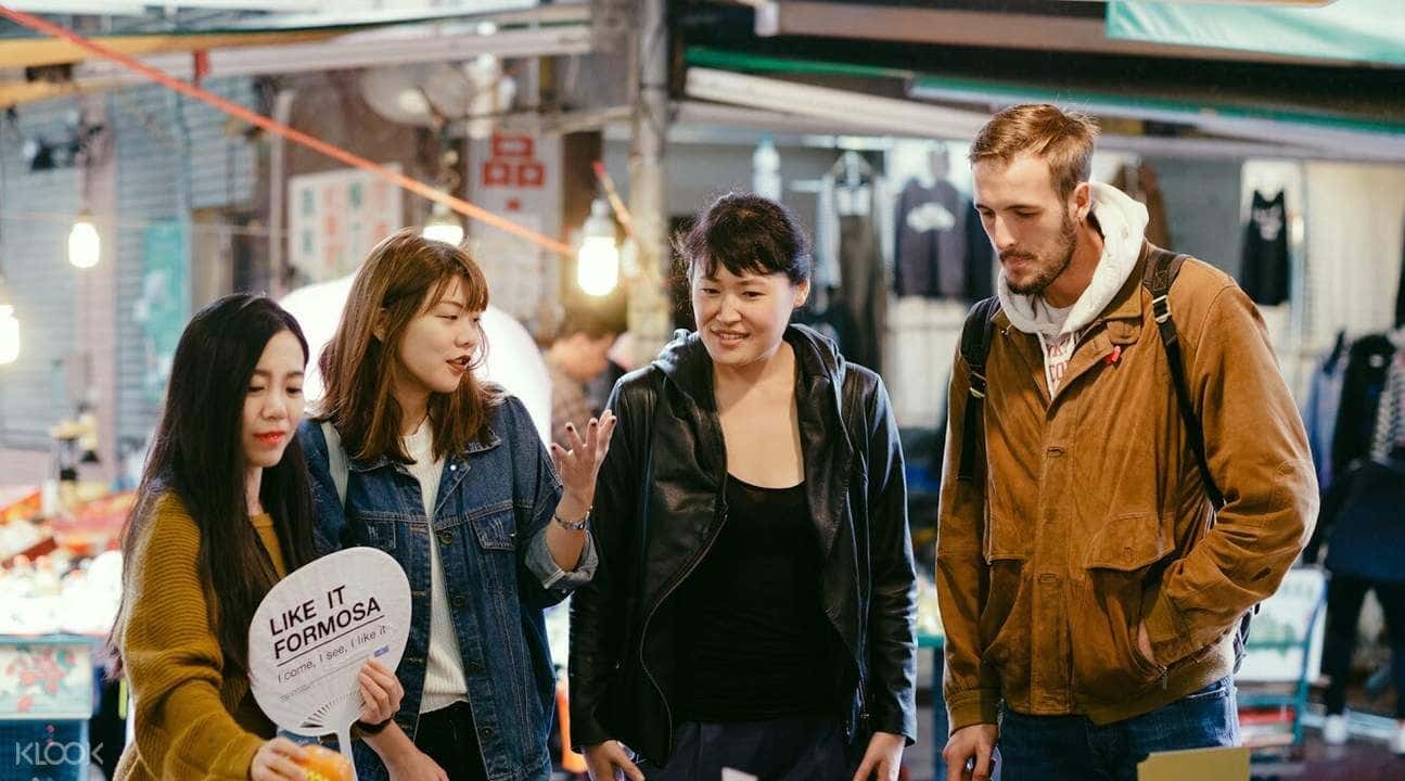 Food Walking Tour at Yongkang Street in Taipei1