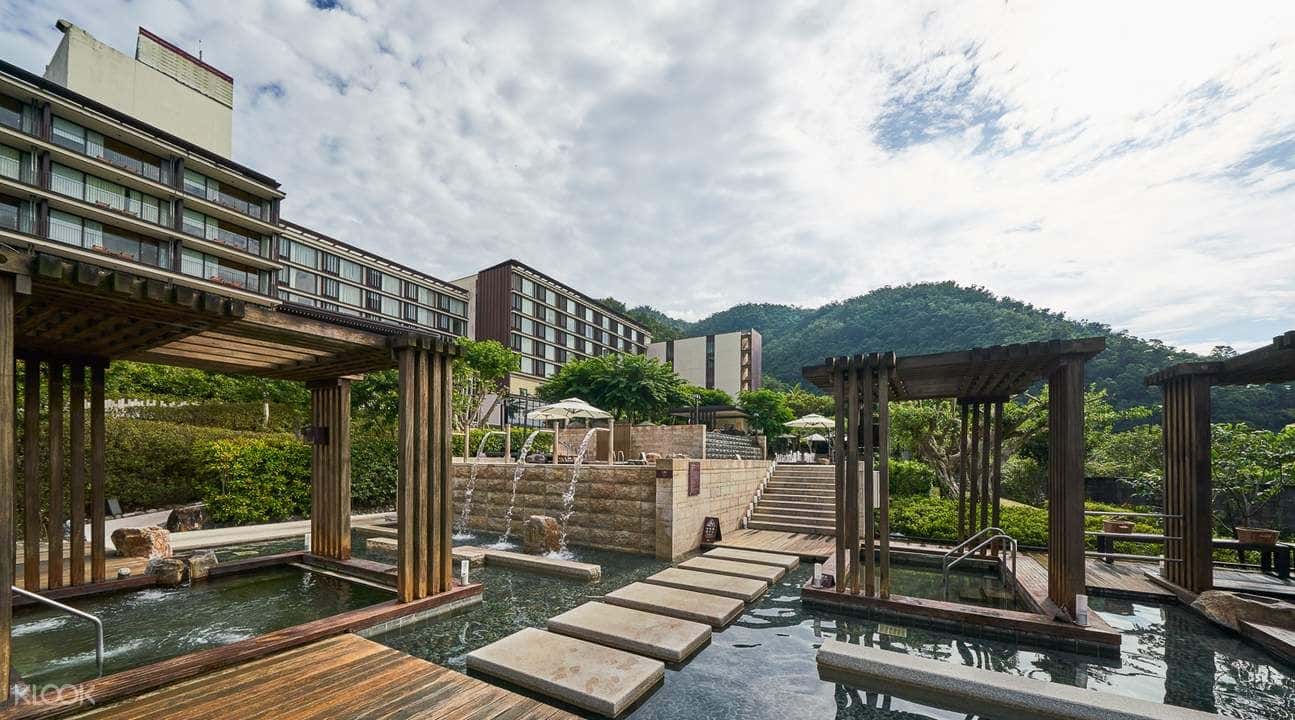 บริการแช่น้ำพุร้อนกลางแจ้งที่ Hotel Royal Chiao Hsi ในอี๋หลาน1