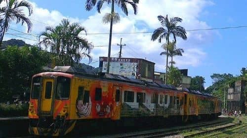N104 cat empty deep pit Jingtong Pingxi line train day tour (10h)