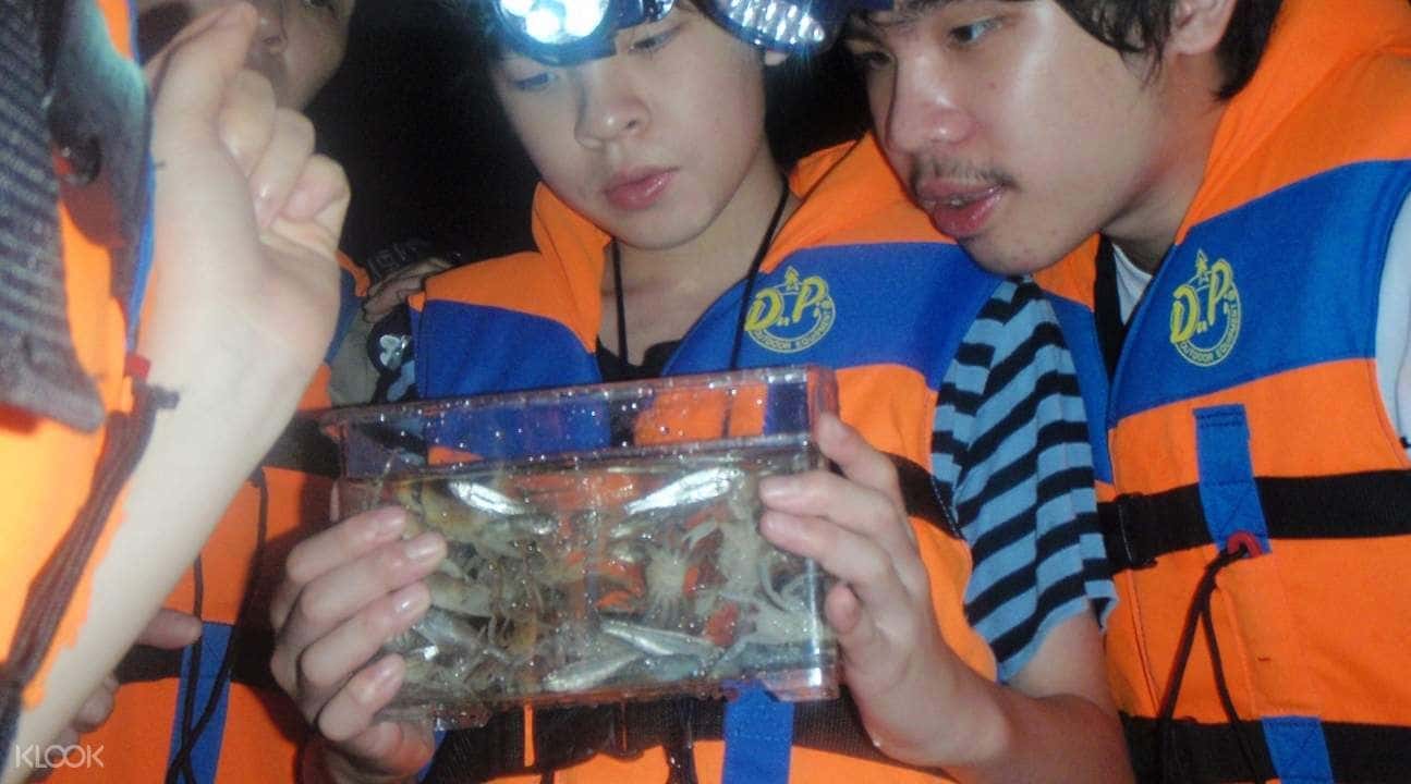 Nighttime Shrimp Picking with Dinner Experience in Hualien3