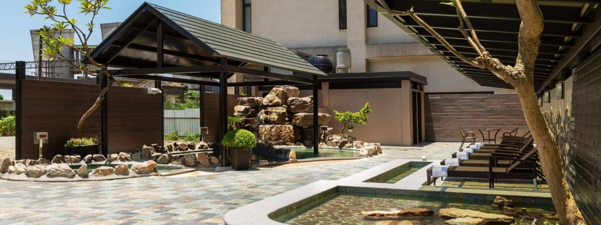 ประสบการณ์อาบน้ำแร่กลางแจ้งและสปาที่โรงแรม Chuang Tang Spring