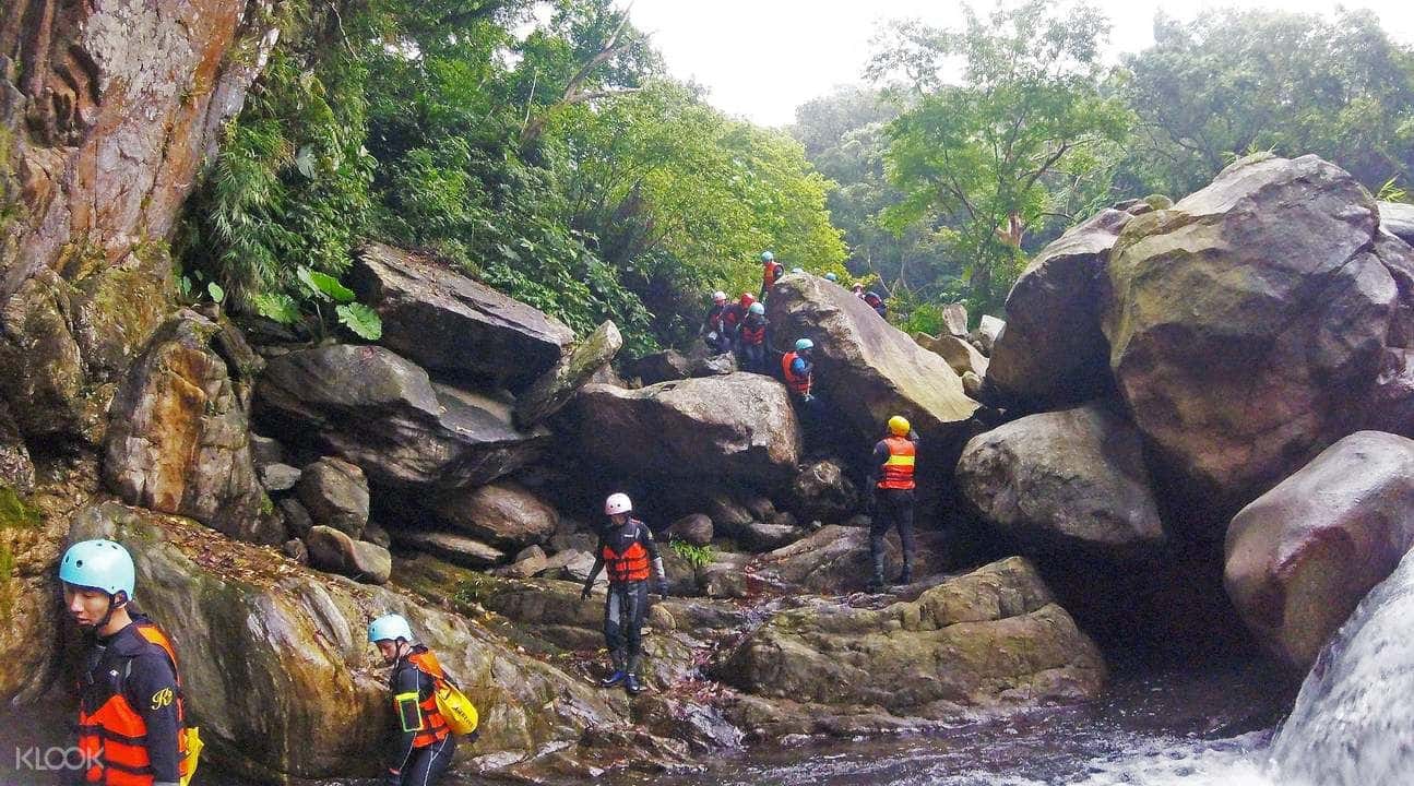 River Tracing and Rock Diving Experience at Jinyue Waterfall2