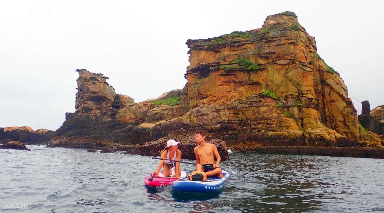 Stand-Up Paddle Boarding Experience in Yehliu3