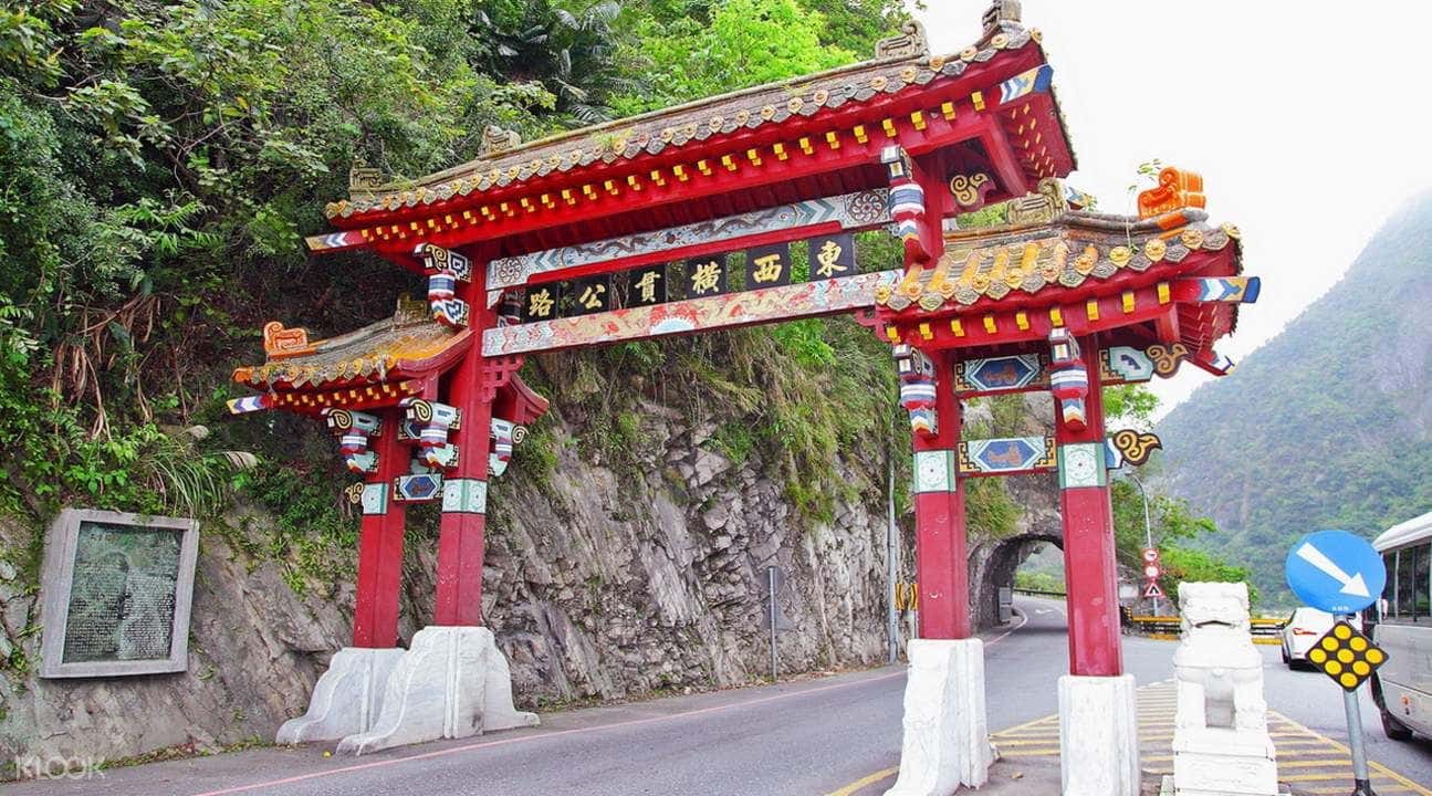 Taroko National Park and Hualien Whale Watching Tour1