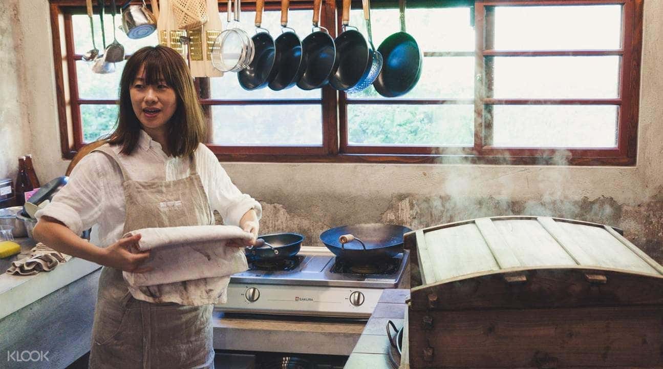 Tortoise Cake Making Class at Siang Khau Lu Cultural Kitchen in Taoyuan3