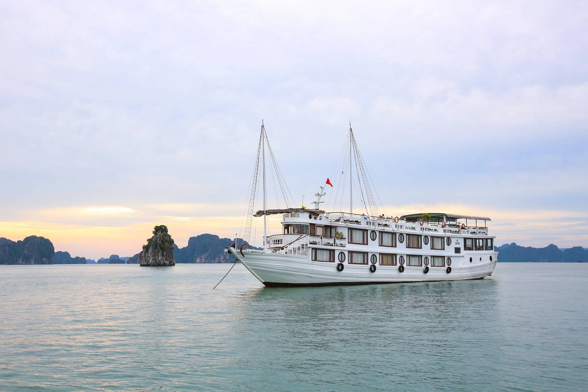 2D1N Ha Long Tour with 3 Stars Cruise