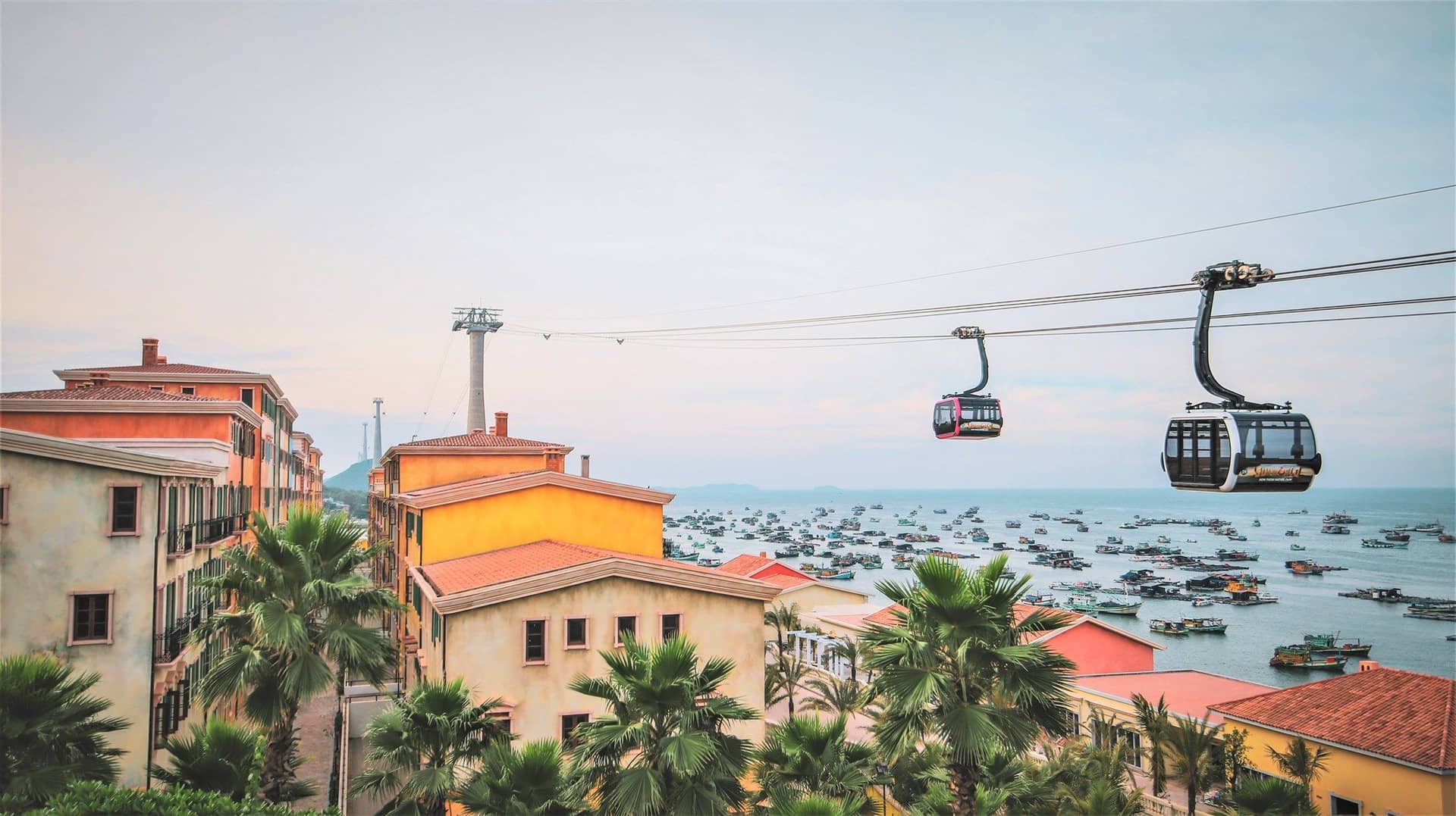 Discovery 3 Island with Cable Car