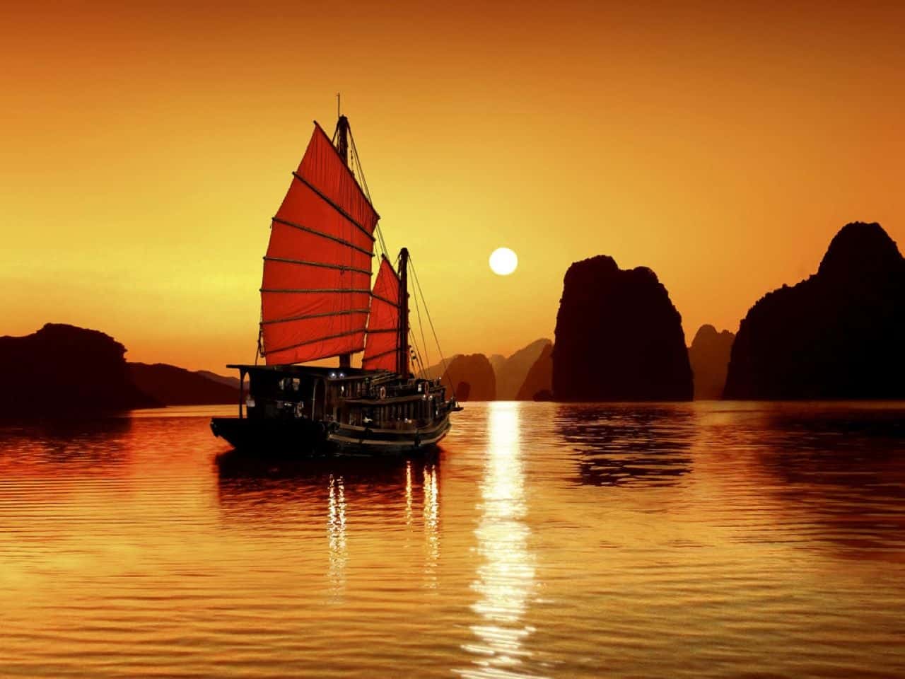 Ha Long Bay Day Tour 6 hours1