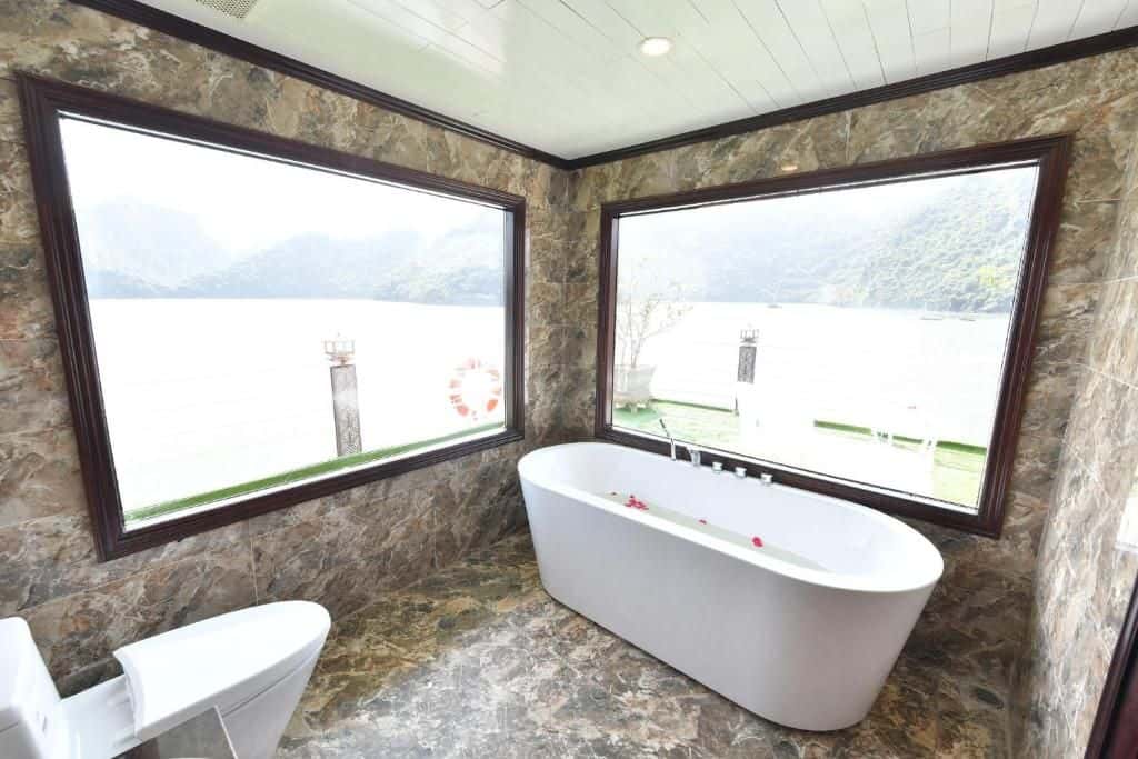 Halong Bay 2D1N Tour with Sapphire Cruise2
