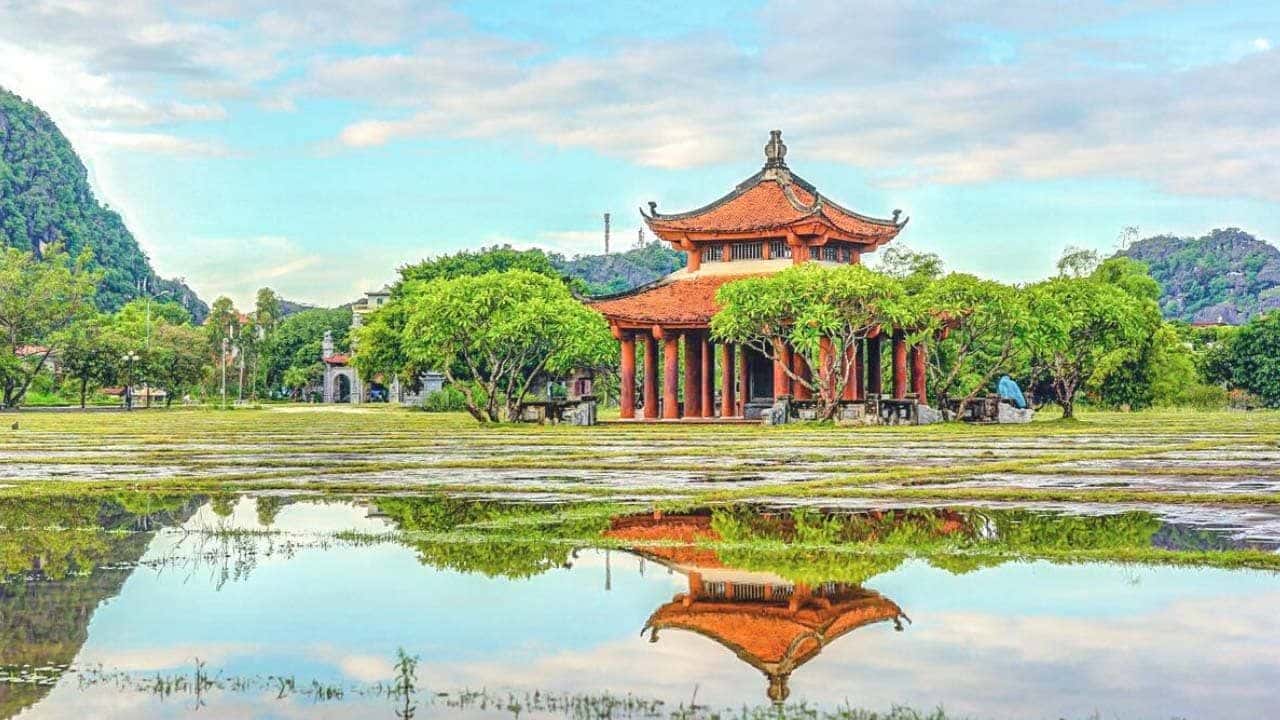 Hoa Lu And Trang An Complex From Hanoi2